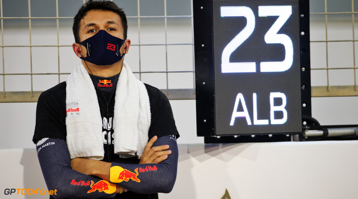 Alex Albon: "Ik test 20 dagen per maand voor Red Bull"