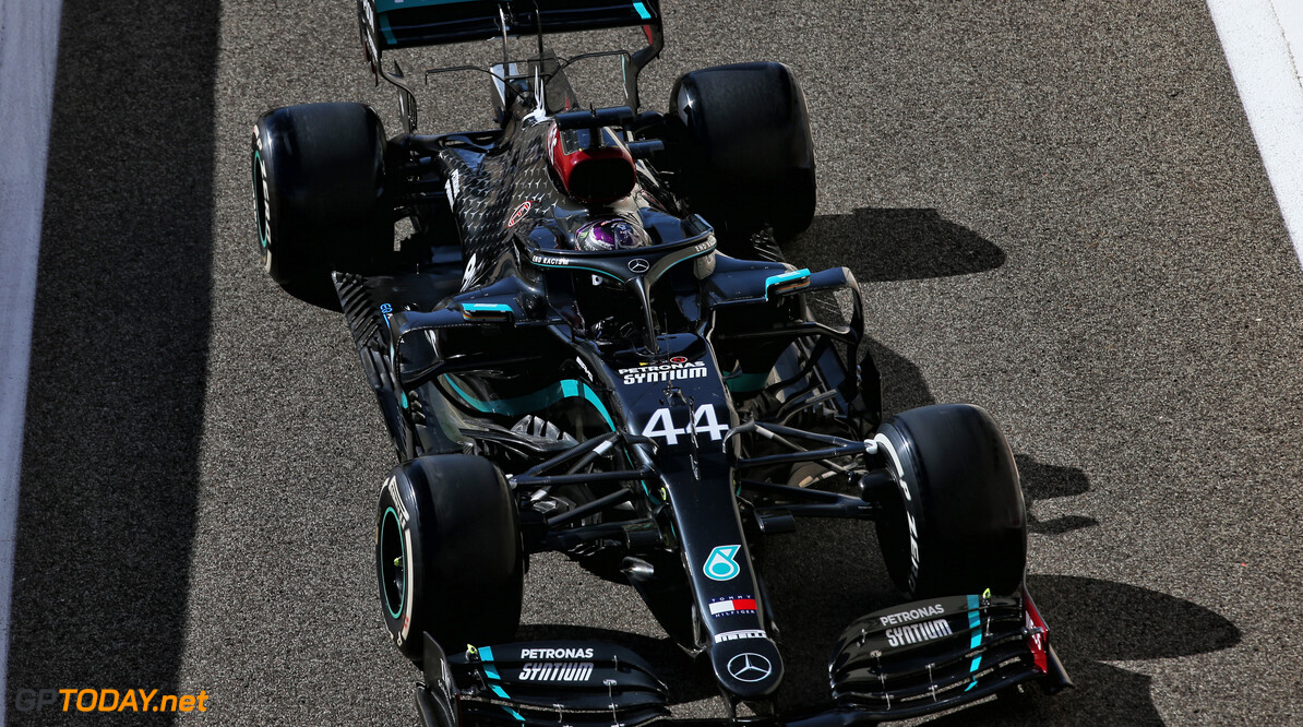 <b>Video: </b>Terug in de tijd: Lewis Hamilton vergeet voor welk team hij rijdt!