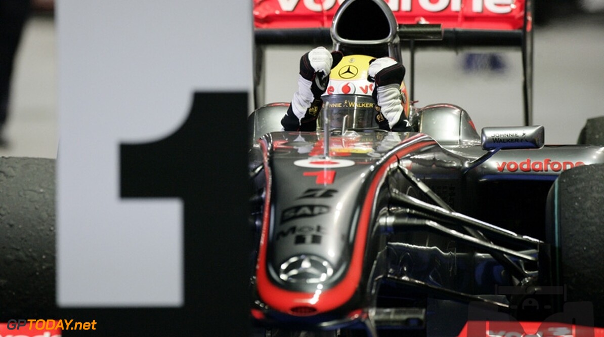 Hamilton domineert en wint Grand Prix van Singapore