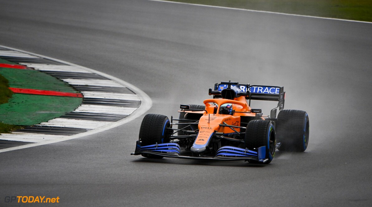 <b>Video: </b>Bewegende beelden van de McLaren MCL35M op Silverstone