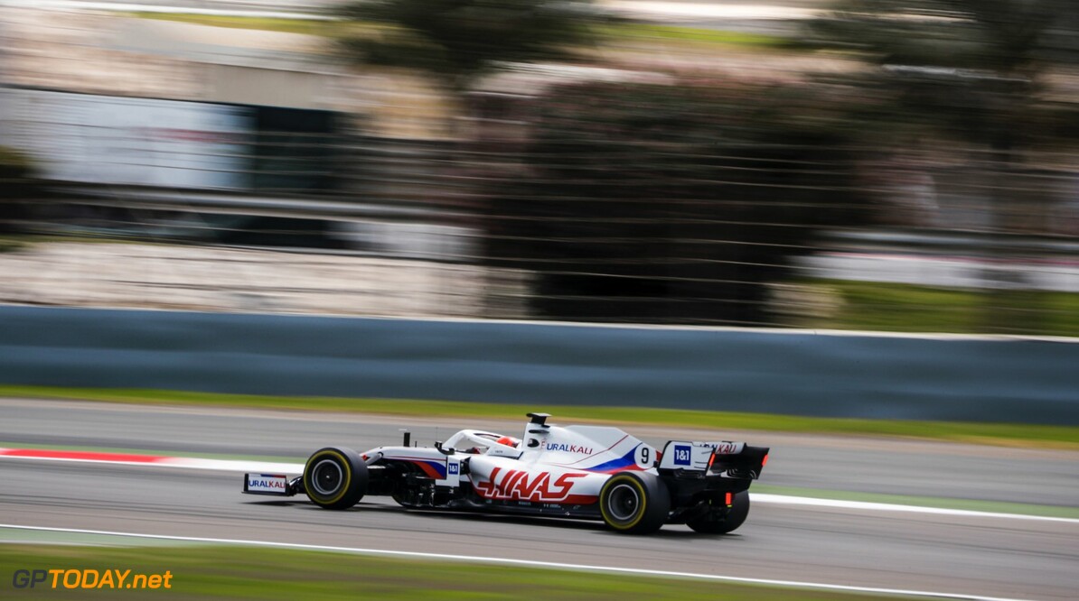 <b>Foto:</b> Nikita Mazepin in actie met de nieuwe auto van Haas F1