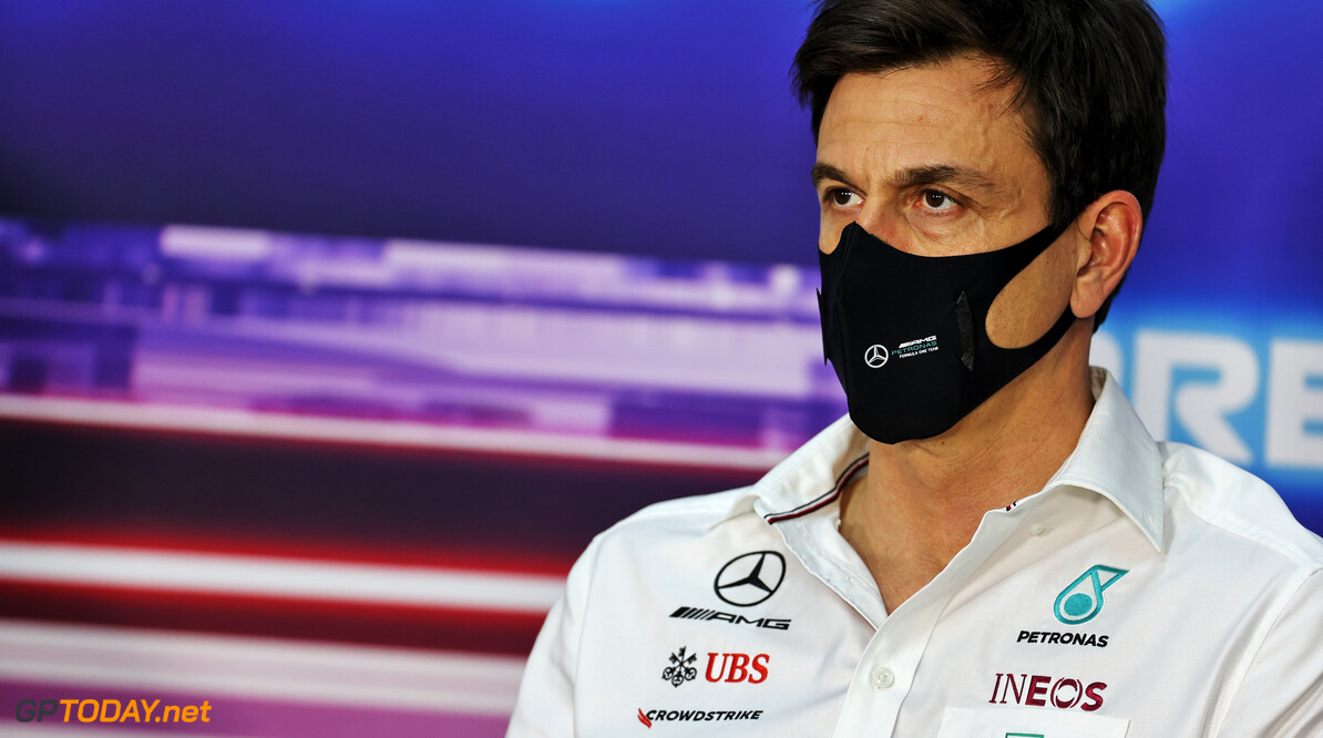 Nederlaag komt hard aan bij Mercedes-teambaas Wolff: "We hebben geen antwoord"