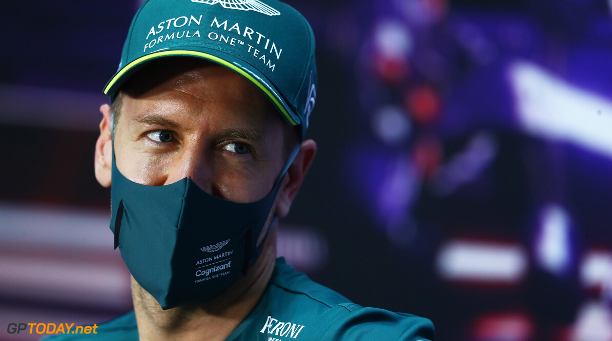 Sebastian Vettel vernoemt zijn auto voor 2021 naar een Bond-girl
