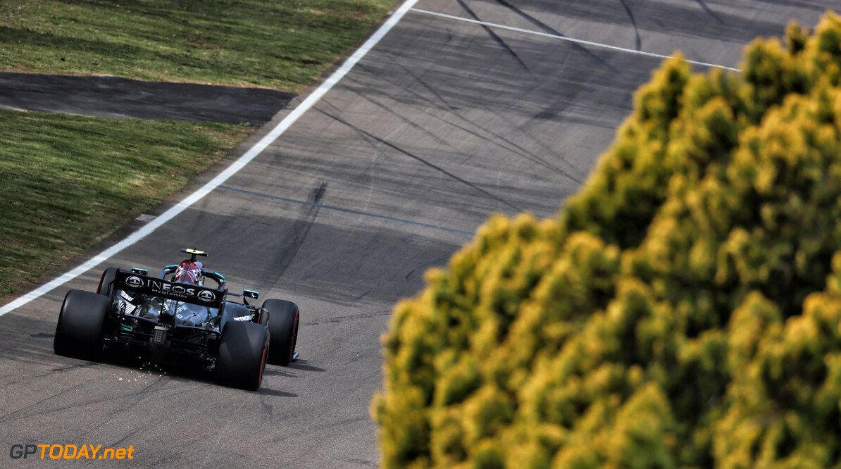 Mercedes over problemen Bottas tijdens Q3: "Hij had moeite om de banden op te warmen"