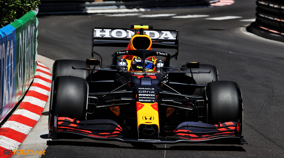 Sergio Perez snelste voor Sainz en Verstappen tijdens eerste vrije training Grand Prix van Monaco