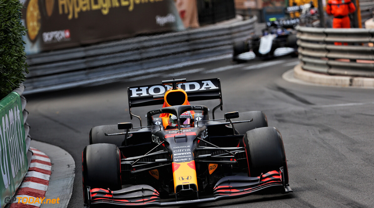 Red Bull gaat gewoon racen met hun 'controversiële en flexibele' achtervleugel tijdens GP van Bakoe