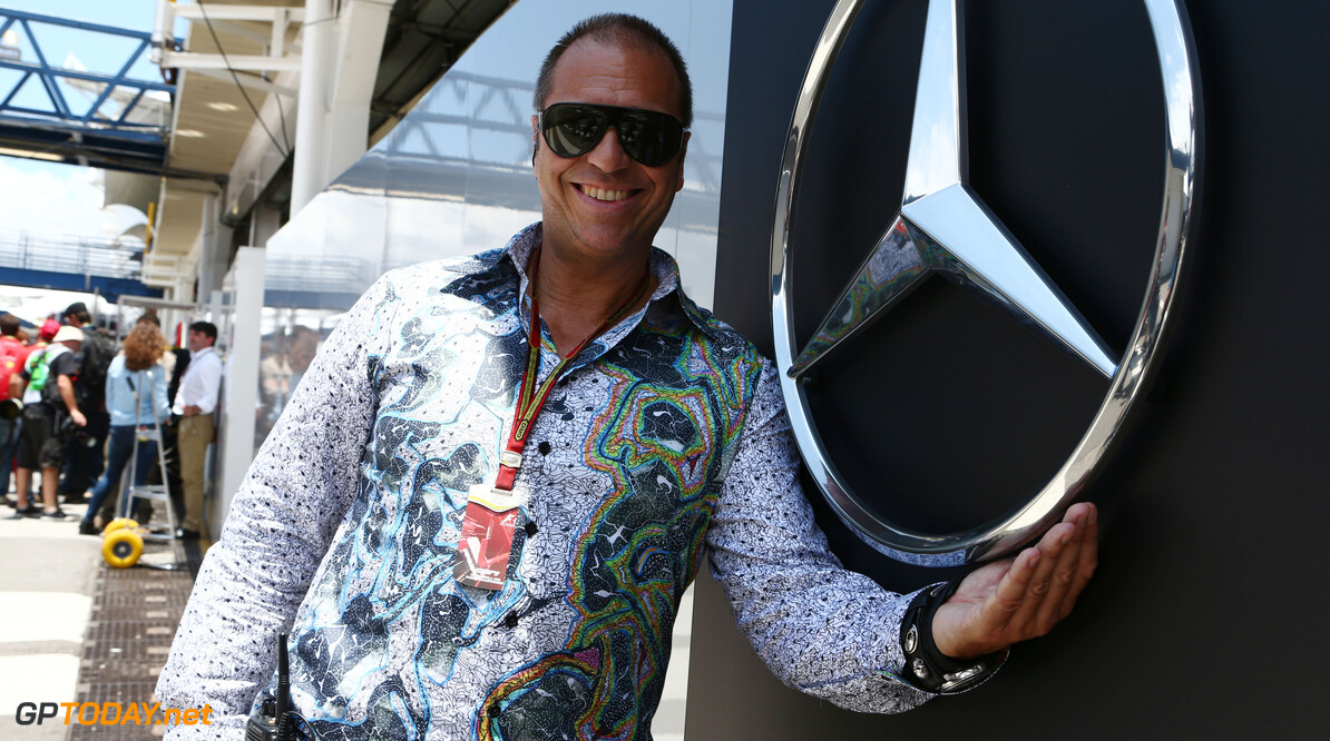 Kai Ebel maakt gehakt van Mercedes en Lewis Hamilton