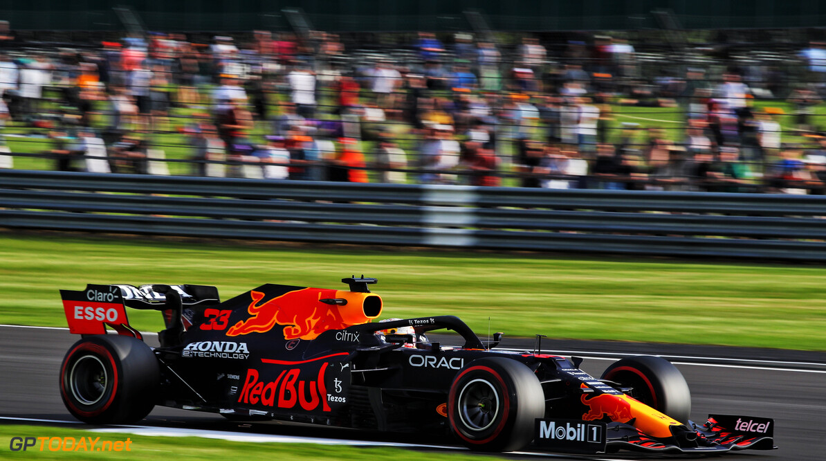 <strong> LIVE VT2 Britse F1 GP: </strong> Max Verstappen snelste voor beide Ferrari's