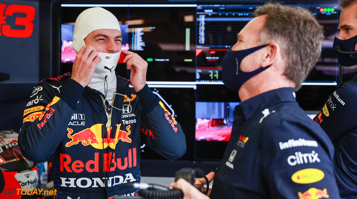 NORTHAMPTON, ENGLAND - JULY 16: Max Verstappen of Netherlands and Red Bull Racing talks with Red Bull Racing Team Principal Christian Horner in the garage during practice ahead of the F1 Grand Prix of Great Britain at Silverstone on July 16, 2021 in Northampton, England. (Photo by Mark Thompson/Getty Images) // Getty Images / Red Bull Content Pool  // SI202107160313 // Usage for editorial use only // 
F1 Grand Prix of Great Britain - Practice & Qualifying




SI202107160313