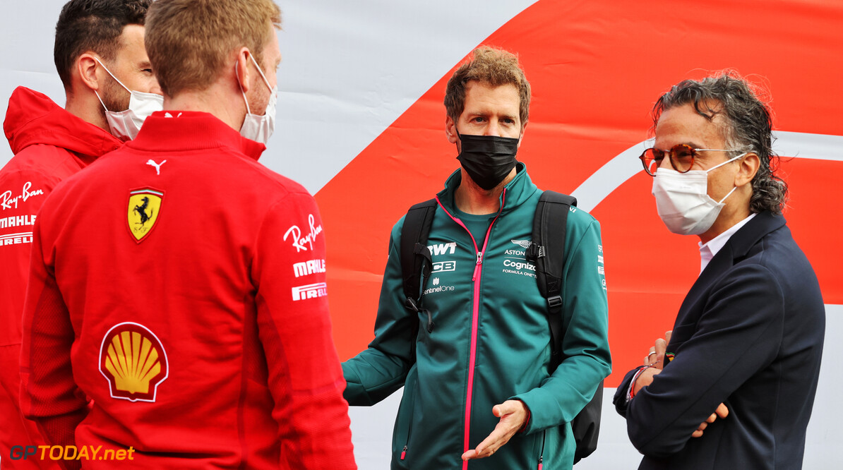 Ondanks roerig laatste jaar heeft Vettel nog veel respect voor Ferrari: "Nu gelukkiger dan ooit"