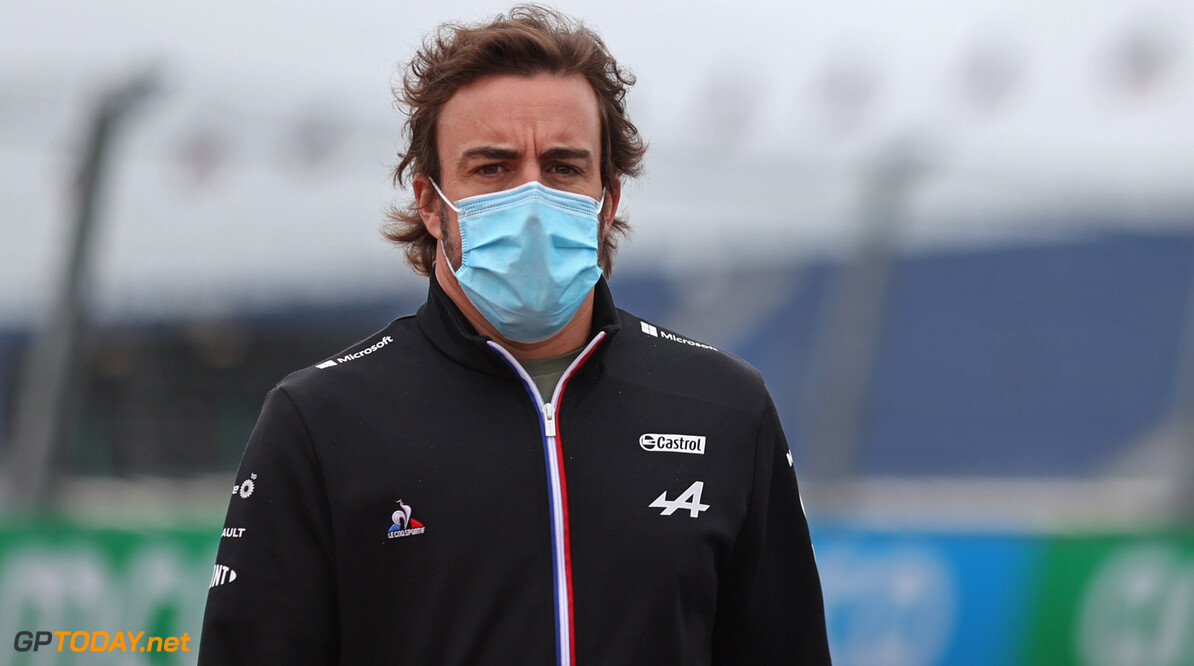 Alonso: "Deze auto's zijn niet gebouwd voor dit soort bochten"