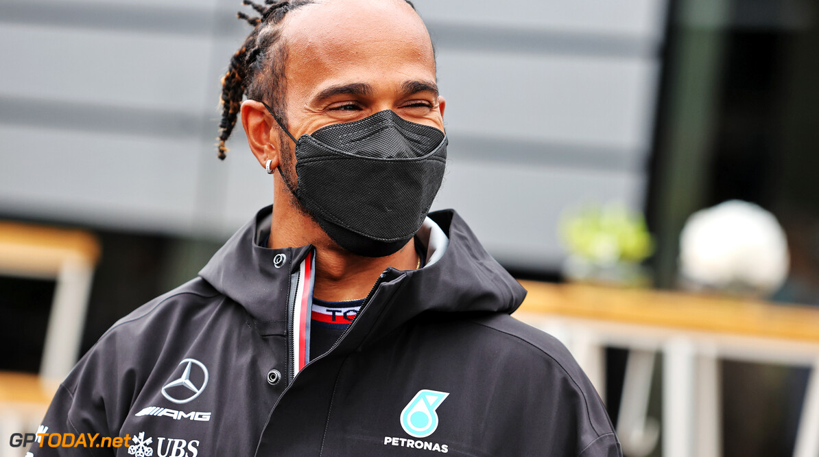 Hamilton heeft geen last meer van nek: "Gelukkig niets overgehouden aan Monza"