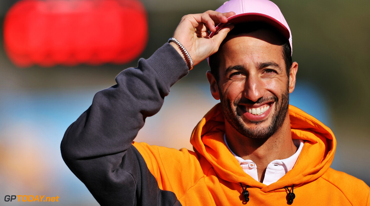 Ricciardo laat kop niet hangen na matige middag: "Beter dan positie waar ik eindigde"