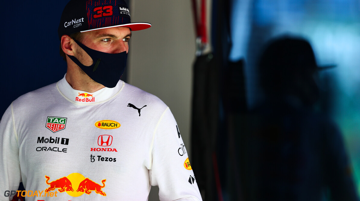 ISTANBUL, TURKEY - OCTOBER 09: Third place qualifier Max Verstappen of Netherlands and Red Bull Racing looks on in parc ferme during qualifying ahead of the F1 Grand Prix of Turkey at Intercity Istanbul Park on October 09, 2021 in Istanbul, Turkey. (Photo by Mark Thompson/Getty Images) // Getty Images / Red Bull Content Pool  // SI202110090509 // Usage for editorial use only // 
F1 Grand Prix of Turkey - Qualifying




SI202110090509