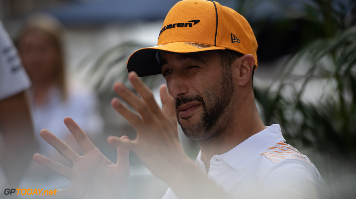 <b> Video: </b> Ricciardo lacht weer als vanouds