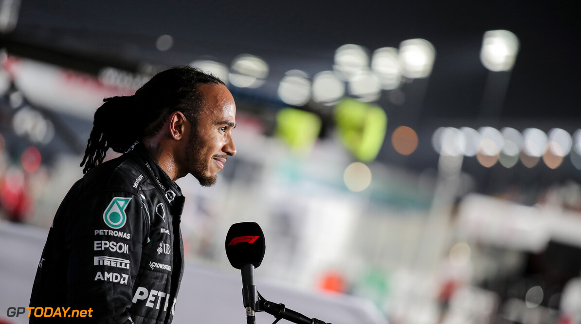Hamilton op zijn gemakje naar de winst: "Eigenlijk een vrij eenvoudige race"
