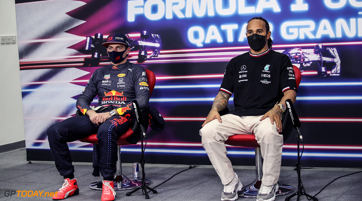 Max Verstappen en Lewis Hamilton vervolgen in Jeddah hun historische duel