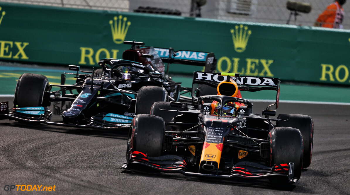 Rivalen begraven strijdbijl: Red Bull feliciteert en bedankt Mercedes