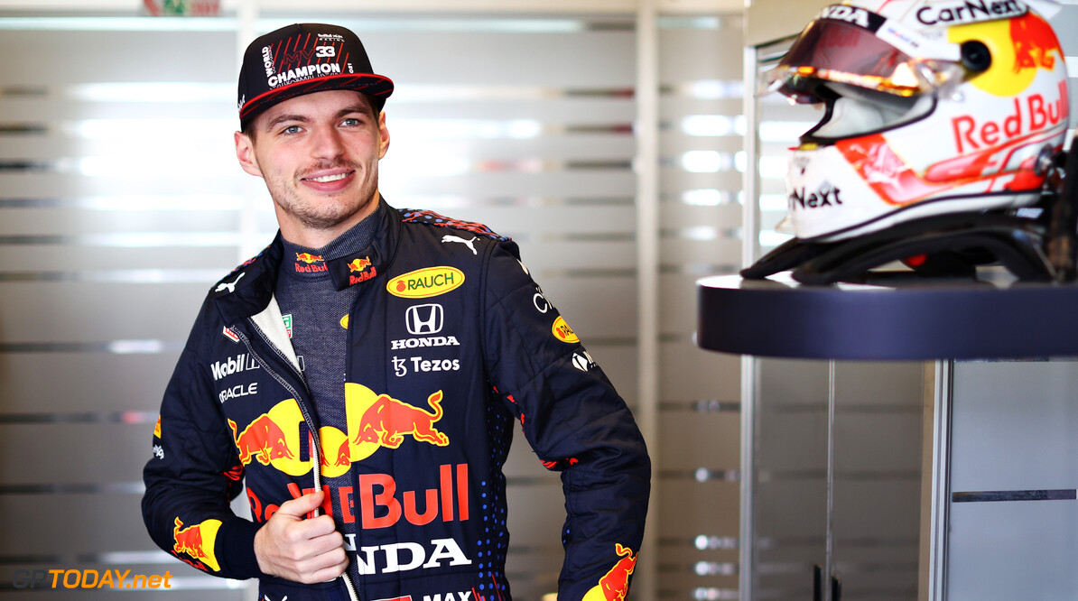 ABU DHABI, UNITED ARAB EMIRATES - DECEMBER 14: Max Verstappen of Netherlands and Red Bull Racing prepares to drive in the garage during Formula 1 testing at Yas Marina Circuit on December 14, 2021 in Abu Dhabi, United Arab Emirates. (Photo by Clive Rose/Getty Images) // Getty Images / Red Bull Content Pool  // SI202112140115 // Usage for editorial use only // 
Formula 1 Testing in Abu Dhabi - Day One




SI202112140115