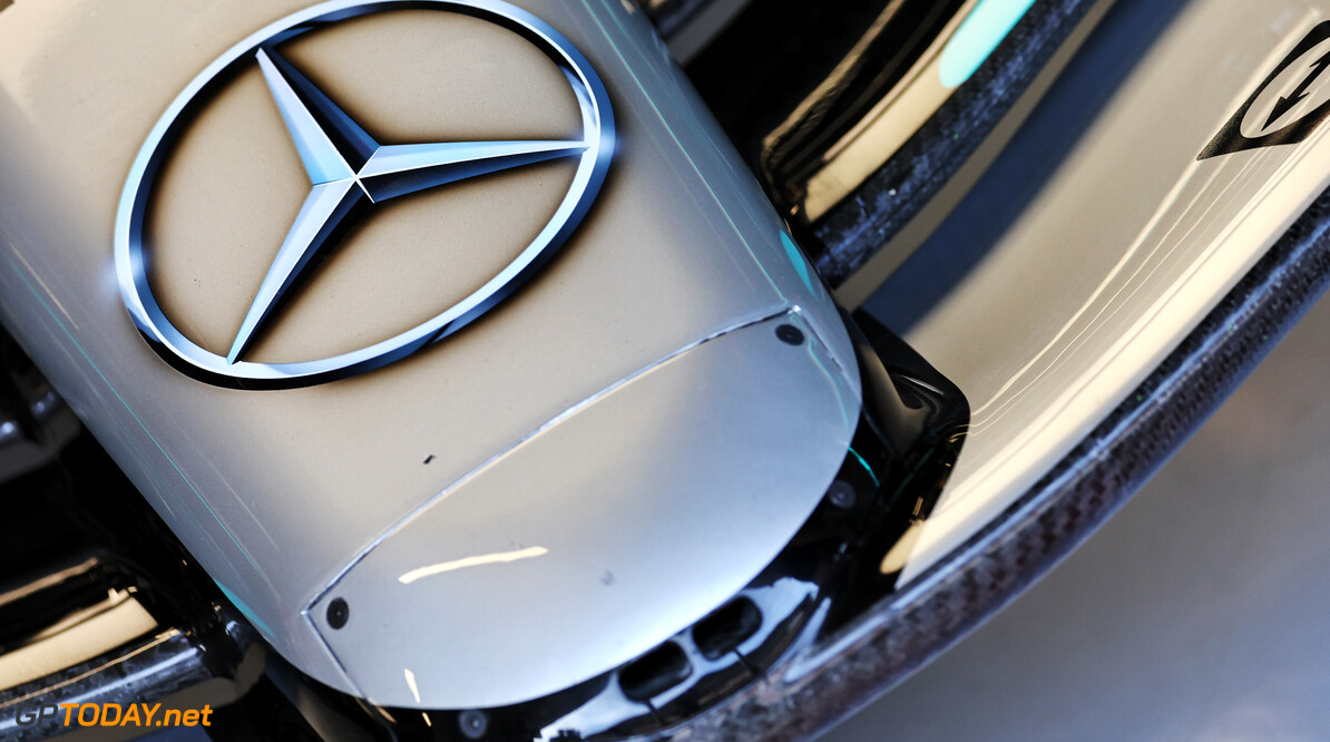 'Mercedes test radicale auto zonder sidepods in Bahrein'