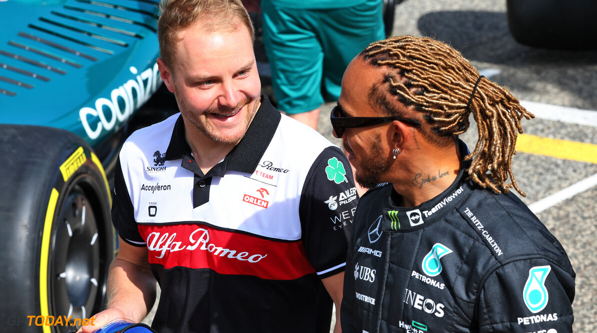 Bottas looft Hamilton: "Het is irritant hoeveel talent hij heeft"