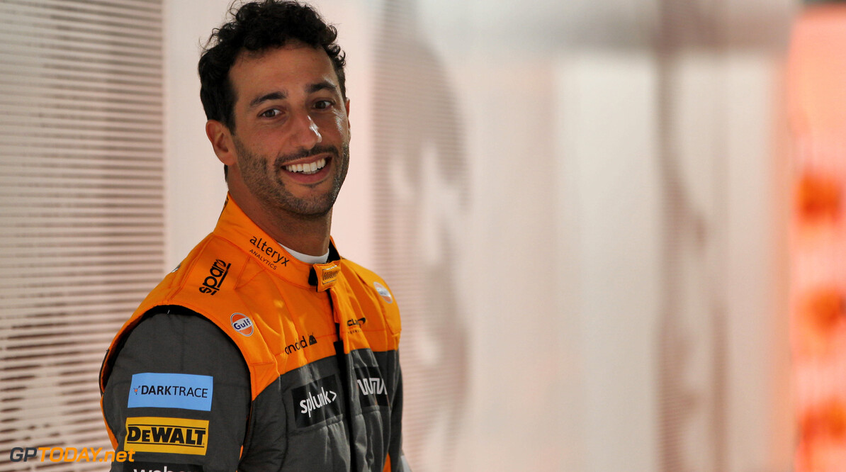 Ricciardo kon amper drinken tijdens GP Miami: "Iedereen vecht met gewichtsbesparing"