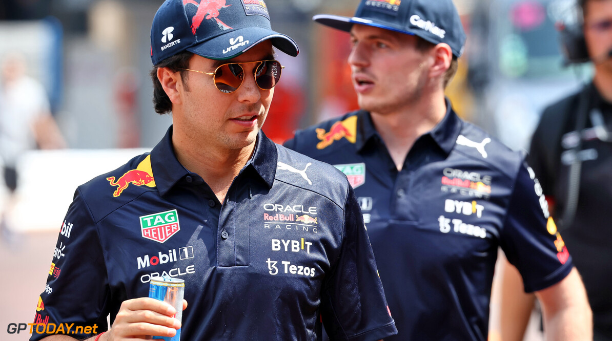 Perez eert Mexicaanse raceheld met Monaco-helm