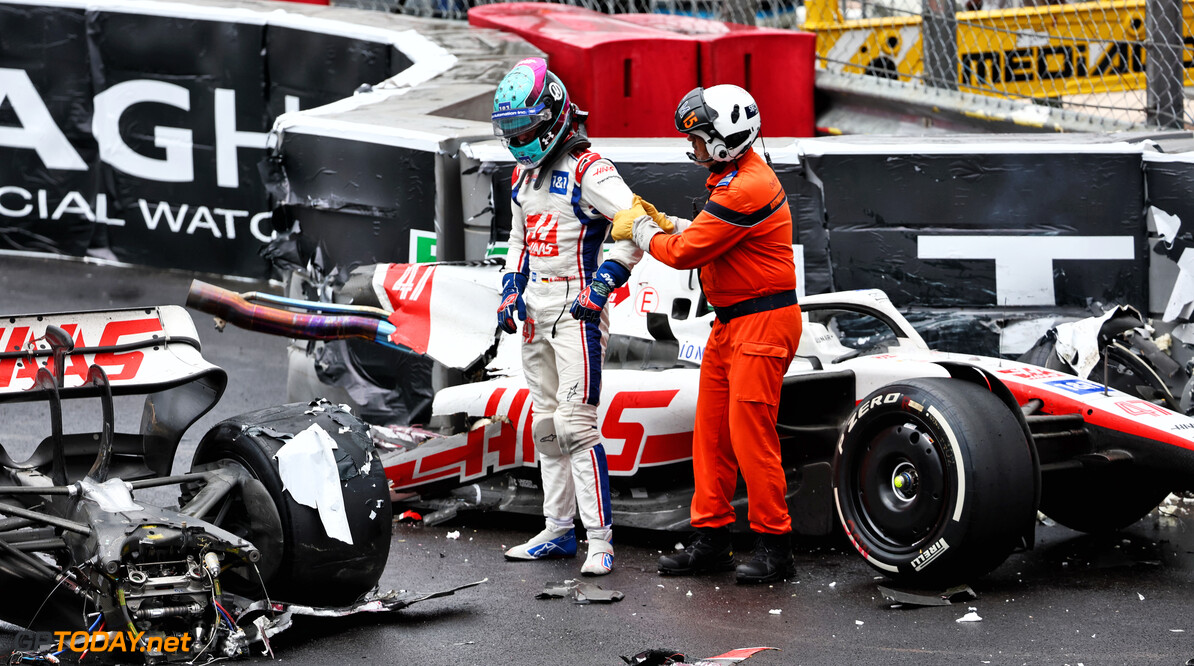 Haas kritisch op crashende Schumacher: "Dat heeft ons veel geld gekost"