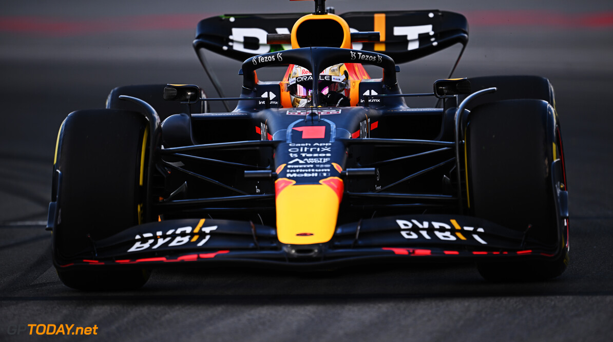 MONTREAL, QUEBEC - JUNE 17: Max Verstappen of the Netherlands driving the (1) Oracle Red Bull Racing RB18 on track during practice ahead of the F1 Grand Prix of Canada at Circuit Gilles Villeneuve on June 17, 2022 in Montreal, Quebec. (Photo by Clive Mason/Getty Images) // Getty Images / Red Bull Content Pool // SI202206170818 // Usage for editorial use only // 
F1 Grand Prix of Canada - Practice




SI202206170818