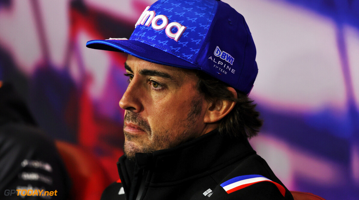 Alonso legt eis op tafel bij Alpine: "Twee jaar contractverlenging"