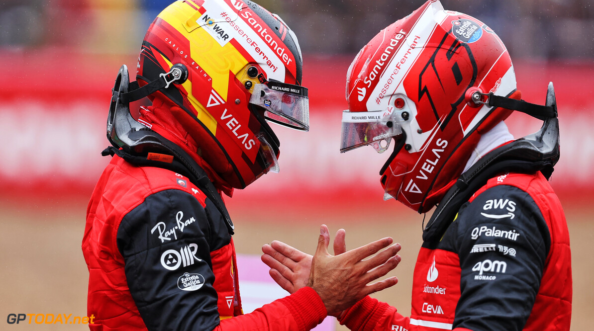Sainz looft teamgenoot Leclerc: "We kunnen goed met elkaar opschieten"