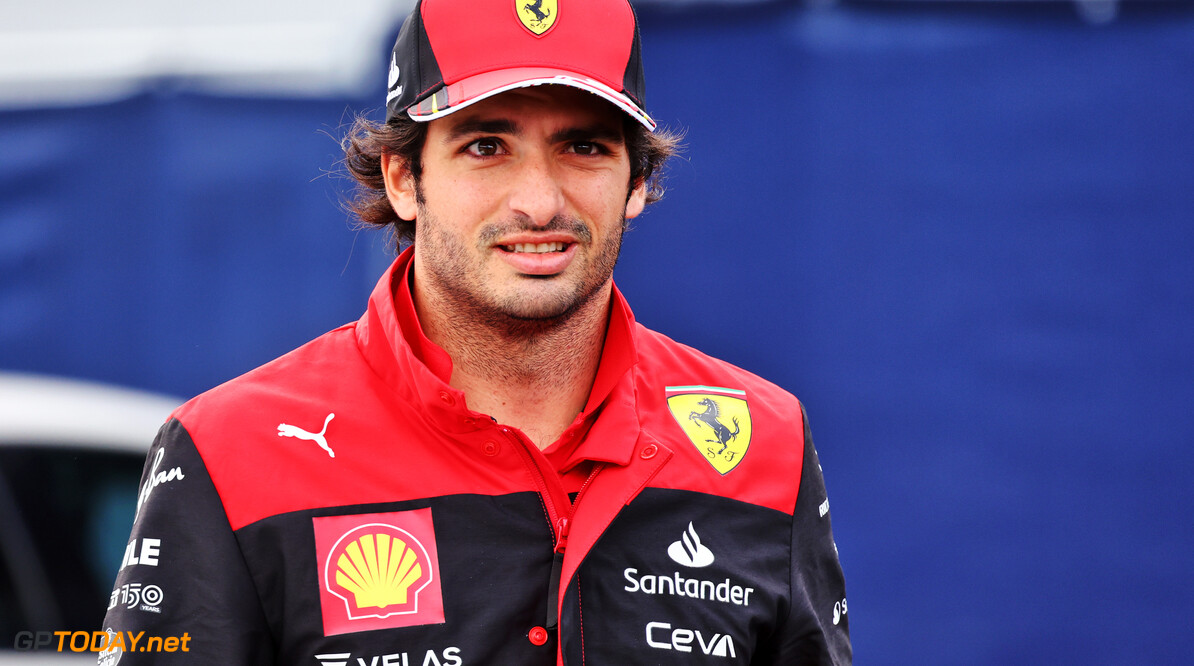 Sainz vol vertrouwen voor tweede seizoenshelft: "Let's go Ferrari!"