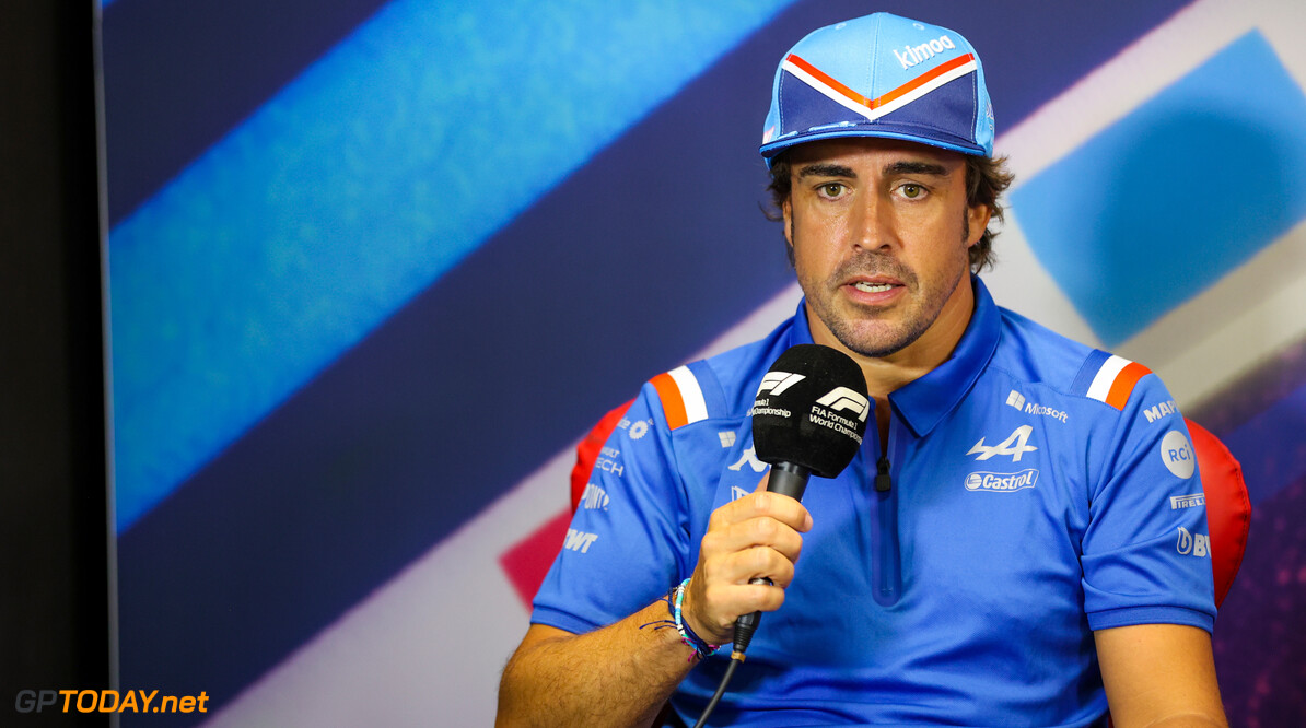 Hill snapt Aston Martin-avontuur Alonso niet: "Ik zie dat niet goed gaan"
