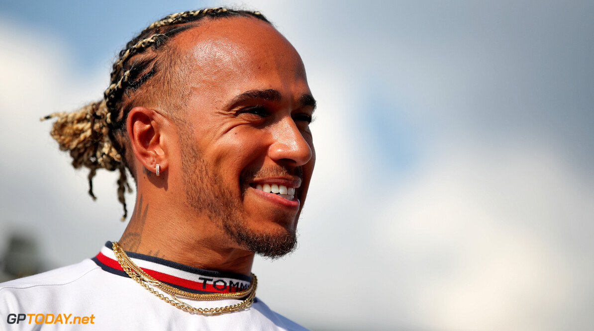 “Met Ferrari kunnen vechten is een succes voor ons” - Hamilton