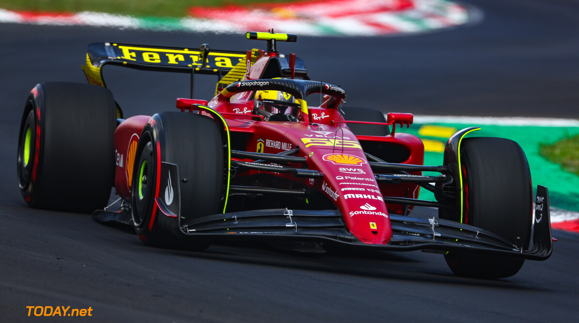 <b> Uitslag VT2 Italië: </b> Sainz nipt sneller dan Verstappen en Leclerc