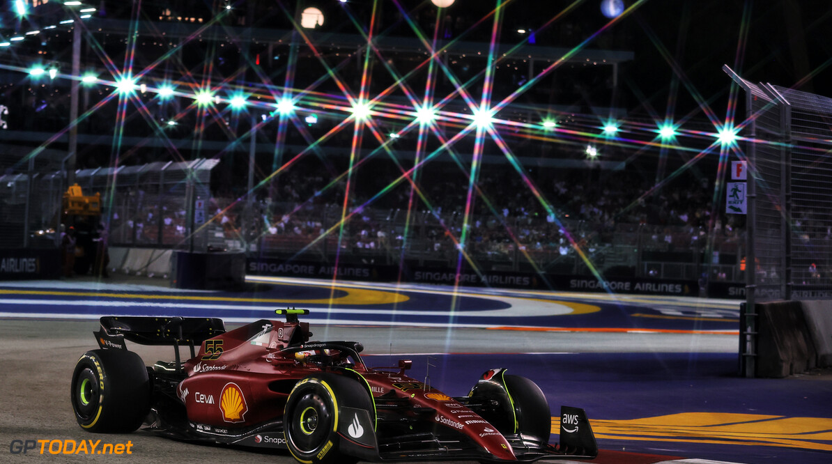 <b> Uitslag VT3 Singapore: </b> Leclerc snelste in kletsnatte sessie