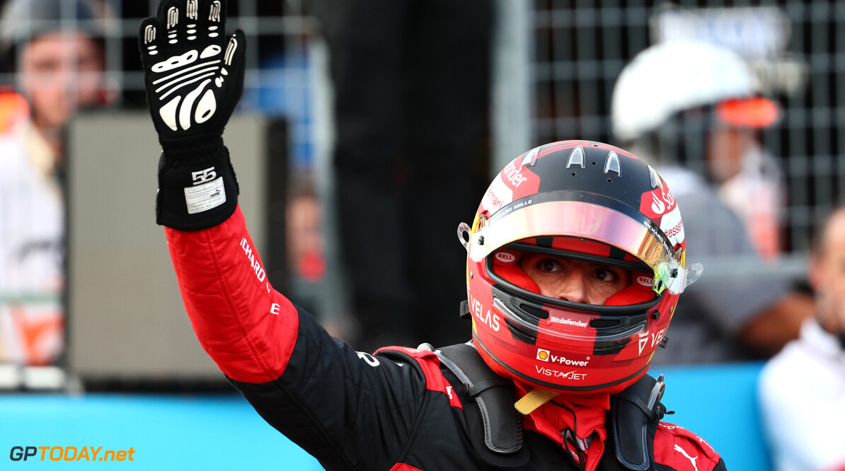 Sainz herdenkt Mateschitz: "Zonder hem had ik nooit de Formule 1 bereikt"