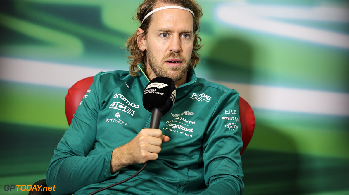 Vettel lacht om rallyverhalen: "Ik heb een hele gereedschapskist nodig"
