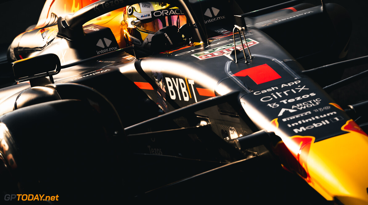<b> Uitslag kwalificatie Abu Dhabi: </b> Verstappen pakt pole en Perez bezorgt Red Bull eerste startrij