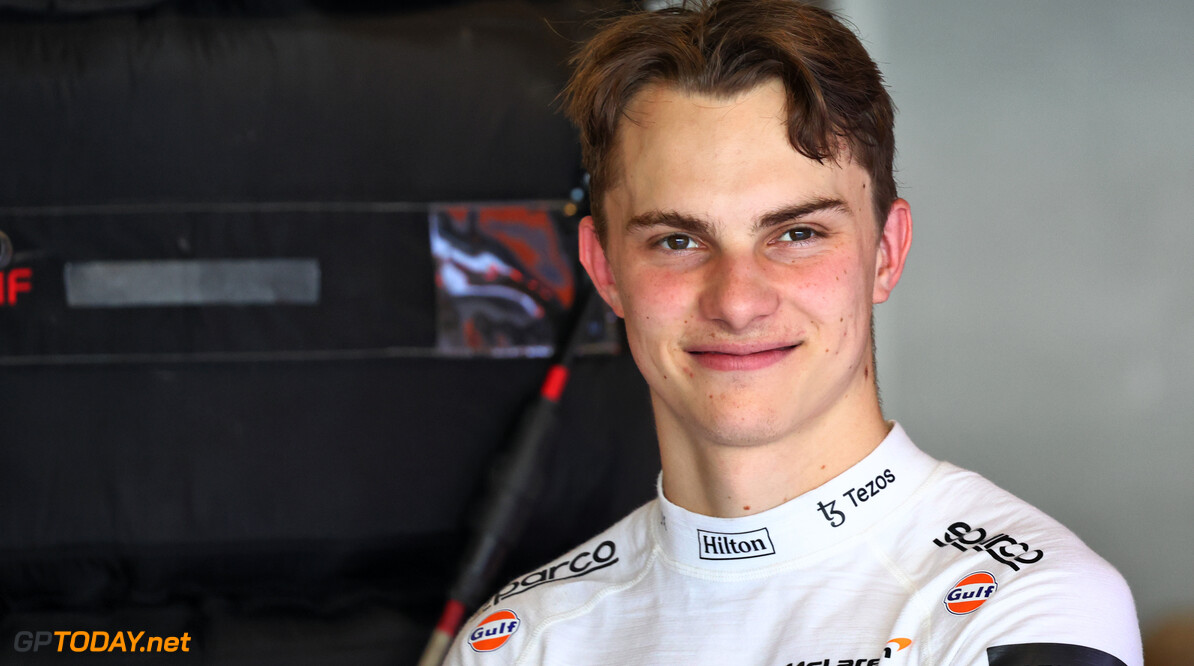 Piastri bezoekt McLaren-fabriek voor de eerste keer