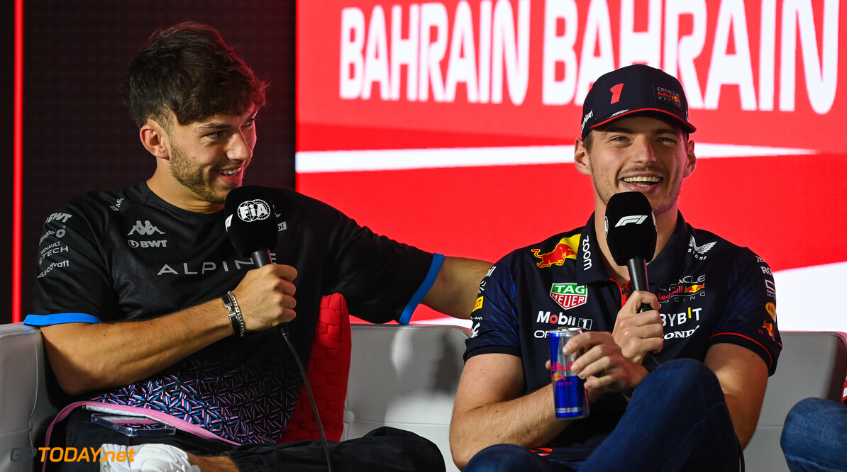 Verstappen en De Vries naar TV Pen voorafgaand Saoedische Grand Prix