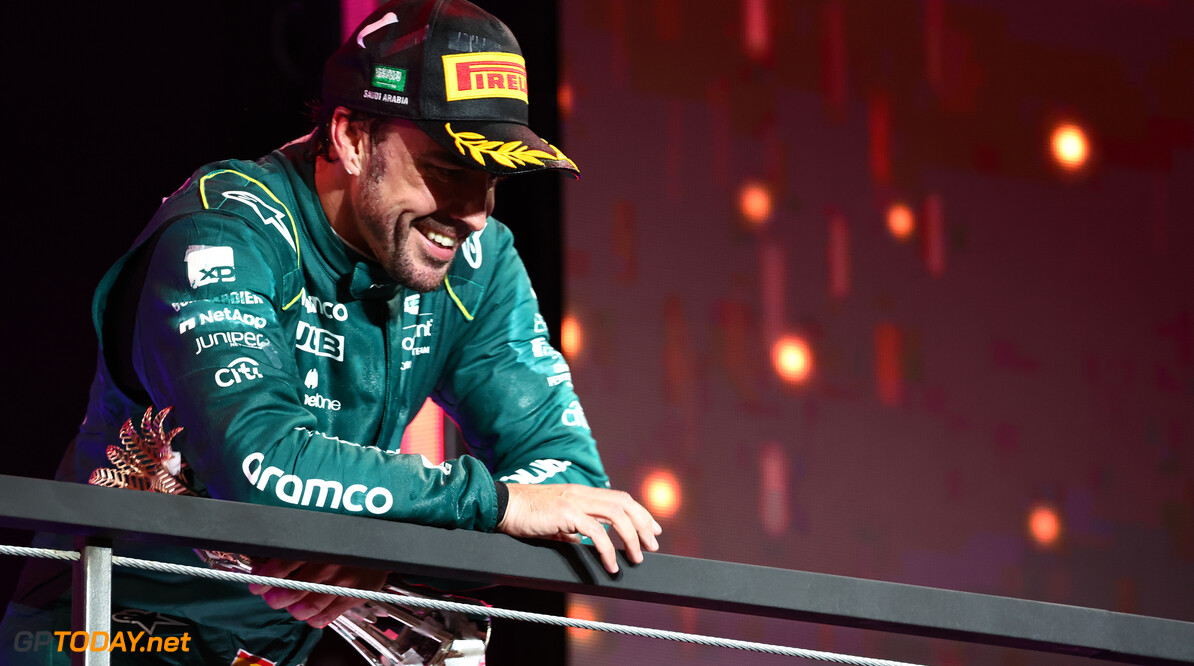 Alonso doet boekje open over Aston Martin-onderhandelingen