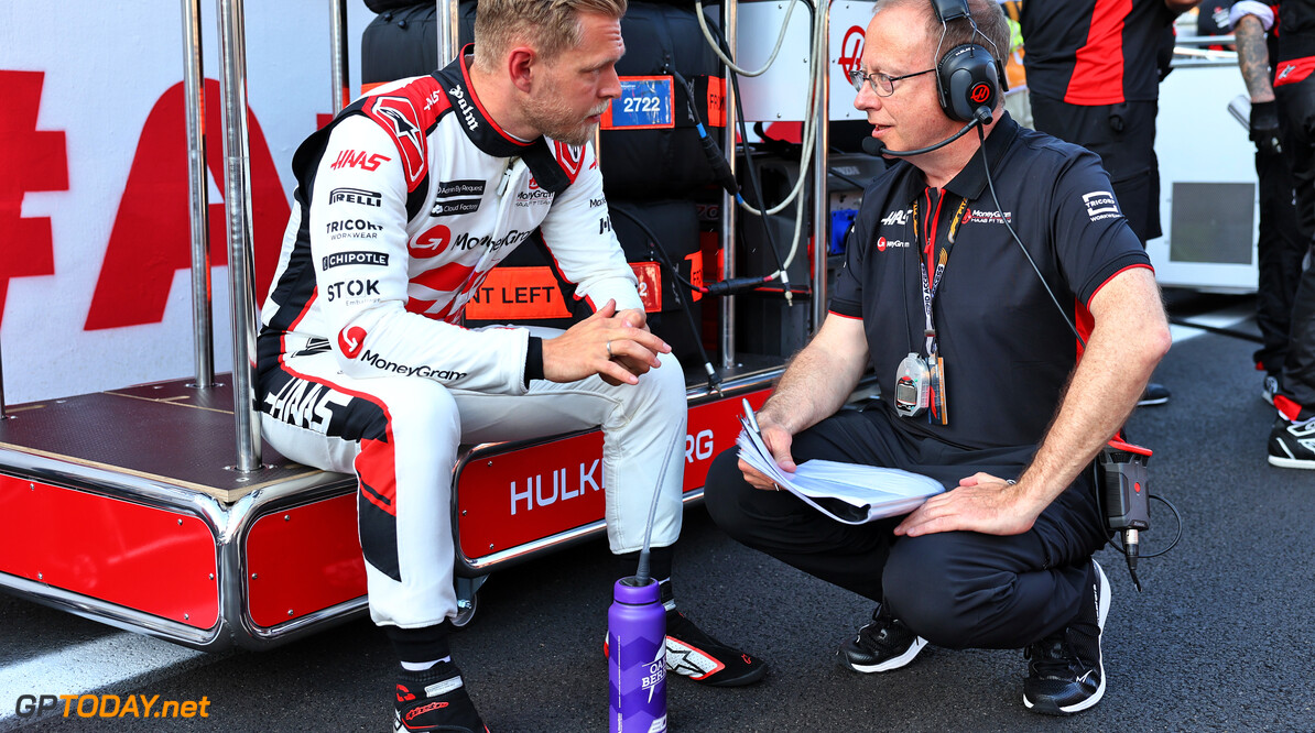Formula One World Championship
(L to R): Kevin Magnussen (DEN) Haas F1 Team with Mark Slade (GBR) Haas F1 Team Race Engineer on the grid.

29.04.2023. Formula 1 World Championship, Rd 4, Azerbaijan Grand Prix, Baku Street Circuit, Azerbaijan, Sprint Day.

- www.xpbimages.com, EMail: requests@xpbimages.com (C) Copyright: Batchelor / XPB Images
Motor Racing - Formula One World Championship - Azerbaijan Grand Prix - Sprint Day - Baku, Azerbaijan
XPB Images
Baku
Azerbaijan

Formel1 Formel F1 Formula 1 Formula1 GP Grand Prix one Circuit Baku Azerbaijan Saturday April 29 04 4 2023 Sprint Portrait