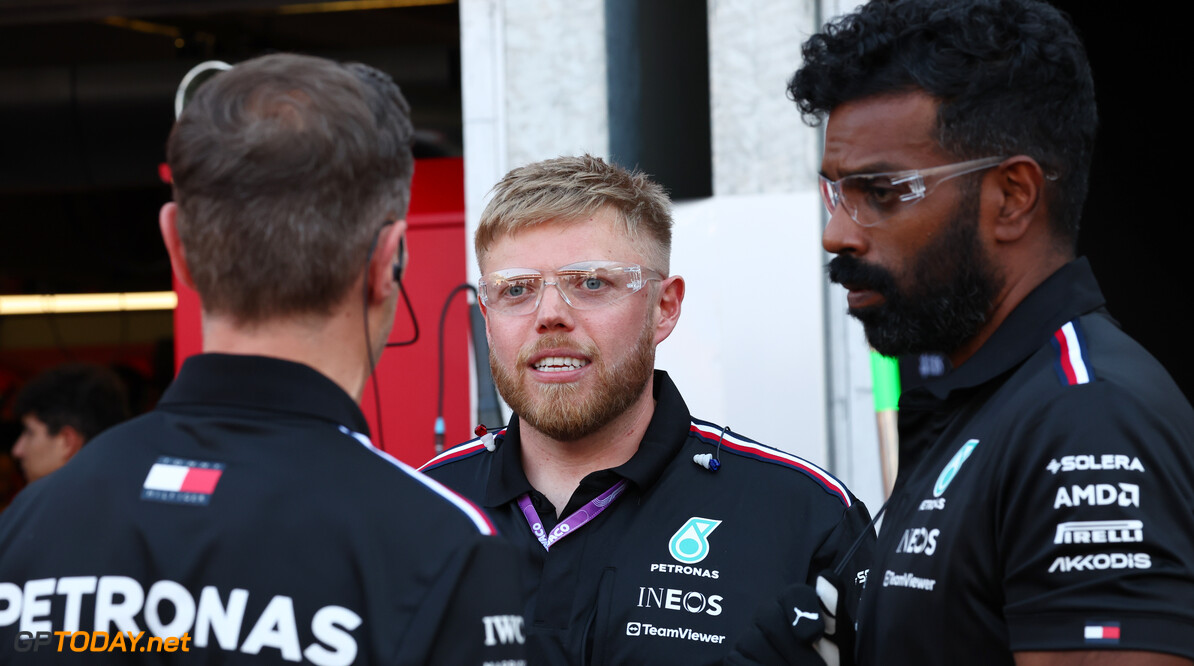 Formula One World Championship
Romesh Ranganathan (GBR) Comedian and Rob Beckett (GBR) Comedian practice a pit stop with Mercedes AMG F1.

25.05.2023. Formula 1 World Championship, Rd 7, Monaco Grand Prix, Monte Carlo, Monaco, Preparation Day.

- www.xpbimages.com, EMail: requests@xpbimages.com (C) Copyright: Batchelor / XPB Images
Motor Racing - Formula One World Championship - Monaco Grand Prix - Preparation Day - Monte Carlo, Monaco
XPB Images
Monaco
Monte Carlo

Formel1 Formel F1 Formula 1 Formula1 GP Grand Prix one May Monaco Monte Carlo Monte-Carlo Thursday 25 5 05 2023 Pit Stop Pitstop