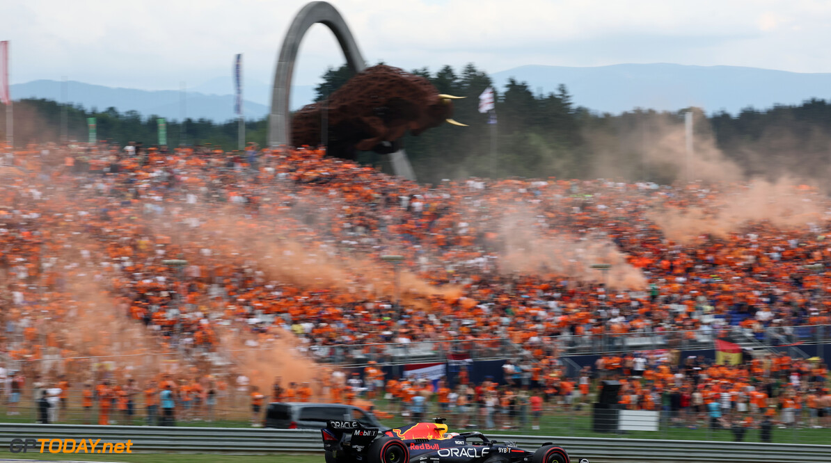 Formula One World Championship
Max Verstappen (NLD) Red Bull Racing RB19 passes fans in the grandstand with flares being set off.

30.06.2023. Formula 1 World Championship, Rd 10, Austrian Grand Prix, Spielberg, Austria, Qualifying Day.

- www.xpbimages.com, EMail: requests@xpbimages.com (C) Copyright: Moy / XPB Images
Motor Racing - Formula One World Championship - Austrian Grand Prix - Qualifying Day - Spielberg, Austria
xpbimages.com
Spielberg
Austria

Formel1 Formel F1 Formula 1 Formula1 GP Grand Prix one Circuit A