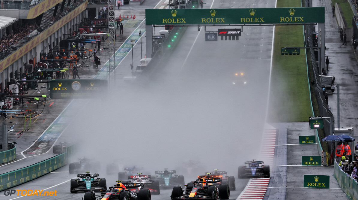 Formula One World Championship
(L to R): Sergio Perez (MEX) Red Bull Racing RB19 and Max Verstappen (NLD) Red Bull Racing RB19 battle for the lead at the start of the race.

01.07.2023. Formula 1 World Championship, Rd 10, Austrian Grand Prix, Spielberg, Austria, Sprint Day.

- www.xpbimages.com, EMail: requests@xpbimages.com (C) Copyright: Moy / XPB Images
Motor Racing - Formula One World Championship - Austrian Grand Prix - Sprint Day - Spielberg, Austria
xpbimages.com
Spielberg
Austria

Formel1 Formel F1 Formula 1 Formula1 GP Grand Prix one Circuit A