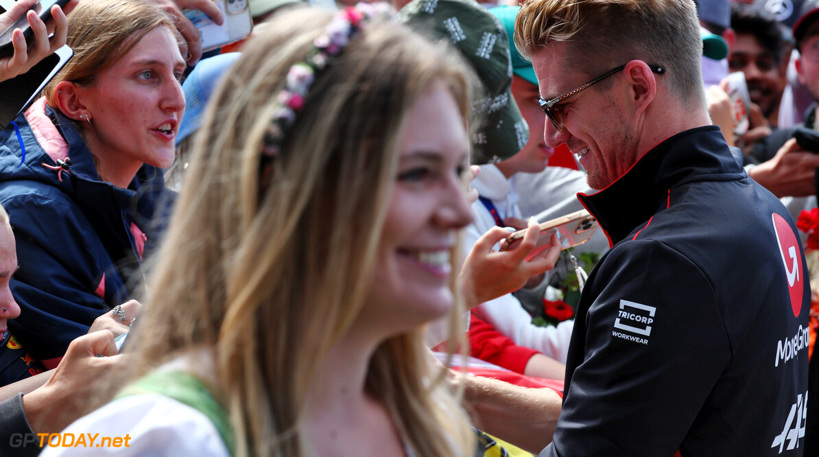 Formula One World Championship
Nico Hulkenberg (GER) Haas F1 Team with fans.

02.07.2023. Formula 1 World Championship, Rd 10, Austrian Grand Prix, Spielberg, Austria, Race Day.

 - www.xpbimages.com, EMail: requests@xpbimages.com (C) Copyright: Coates / XPB Images
Motor Racing - Formula One World Championship - Austrian Grand Prix - Race Day - Spielberg, Austria
xpbimages.com
Spielberg
Austria

Formel1 Formel F1 Formula 1 Formula1 GP Grand Prix one Circuit A