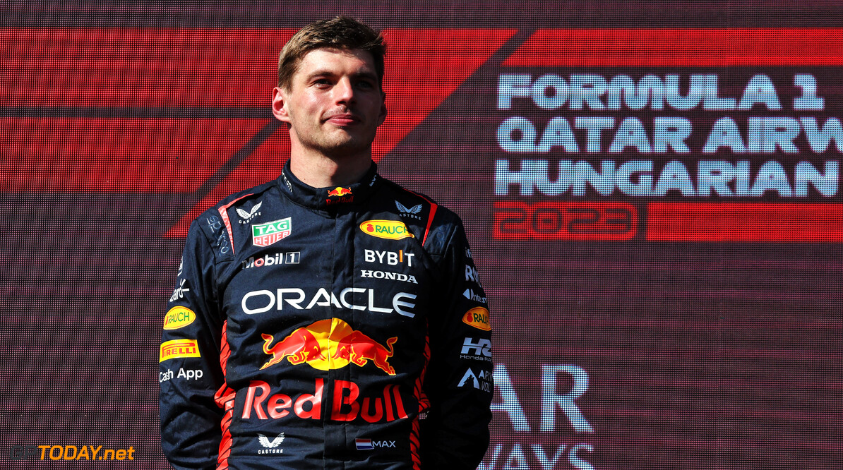 Formula One World Championship
Race winner Max Verstappen (NLD) Red Bull Racing on the podium.

23.07.2023. Formula 1 World Championship, Rd 12, Hungarian Grand Prix, Budapest, Hungary, Race Day.

- www.xpbimages.com, EMail: requests@xpbimages.com (C) Copyright: Moy / XPB Images
Motor Racing - Formula One World Championship - Hungarian Grand Prix - Race Day - Budapest, Hungary
XPB Images
Budapest
Hungary

Formel1 Formel F1 Formula 1 Formula1 GP Grand Prix one Circuit H