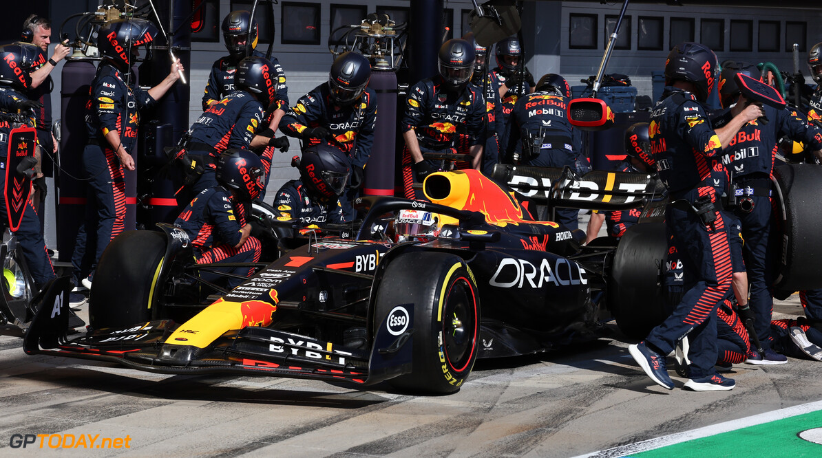 Formula One World Championship
Max Verstappen (NLD) Red Bull Racing RB19 makes a pit stop.

23.07.2023. Formula 1 World Championship, Rd 12, Hungarian Grand Prix, Budapest, Hungary, Race Day.

- www.xpbimages.com, EMail: requests@xpbimages.com (C) Copyright: Moy / XPB Images
Motor Racing - Formula One World Championship - Hungarian Grand Prix - Race Day - Budapest, Hungary
XPB Images
Budapest
Hungary

Formel1 Formel F1 Formula 1 Formula1 GP Grand Prix one Circuit H