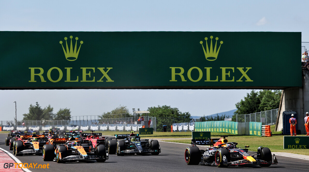 Formula One World Championship
Max Verstappen (NLD) Red Bull Racing RB19 leads Oscar Piastri (AUS) McLaren MCL60 at the start of the race.

23.07.2023. Formula 1 World Championship, Rd 12, Hungarian Grand Prix, Budapest, Hungary, Race Day.

- www.xpbimages.com, EMail: requests@xpbimages.com (C) Copyright: Moy / XPB Images
Motor Racing - Formula One World Championship - Hungarian Grand Prix - Race Day - Budapest, Hungary
XPB Images
Budapest
Hungary

Formel1 Formel F1 Formula 1 Formula1 GP Grand Prix one Circuit H